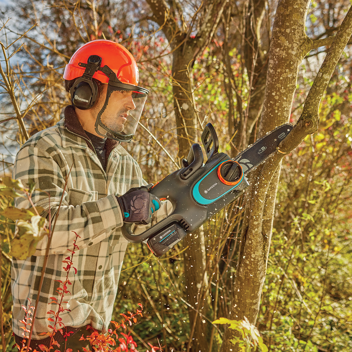 Battery Chainsaw 25018V P4A SOLO